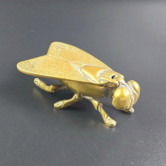 Vintage Brass Fly-Shaped Trinket Box / Match Box - Picture 4 of 9